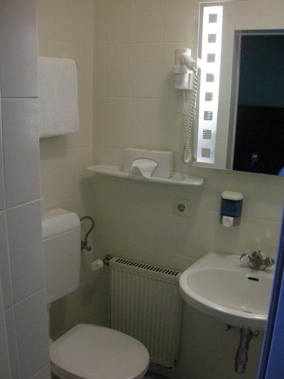 Hotel Gasthof Kreuzmayr  Eferding Zimmer foto