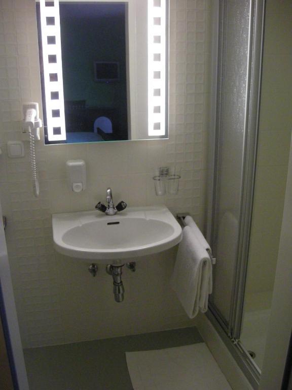 Hotel Gasthof Kreuzmayr  Eferding Zimmer foto